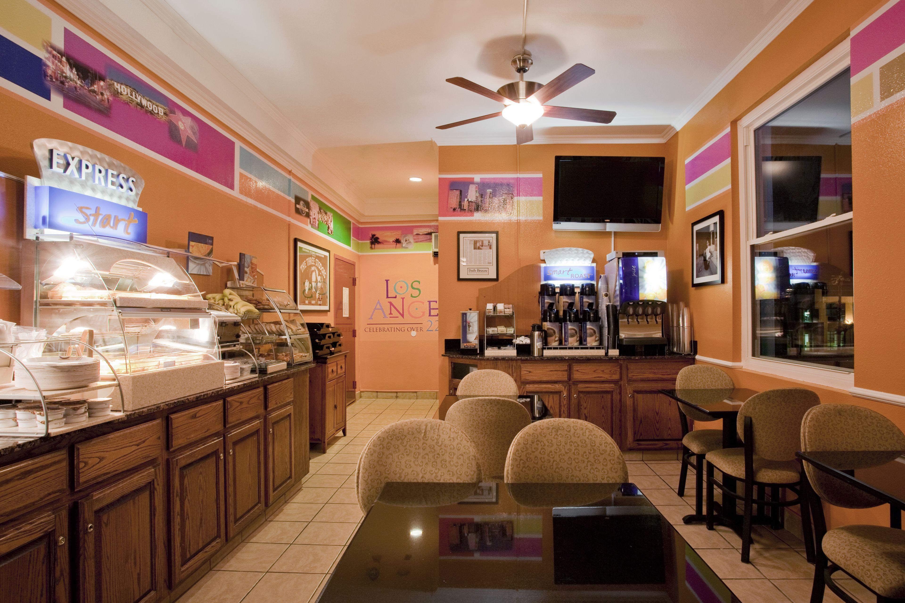 Century Park Hotel La (Adults Only) — Photos 1